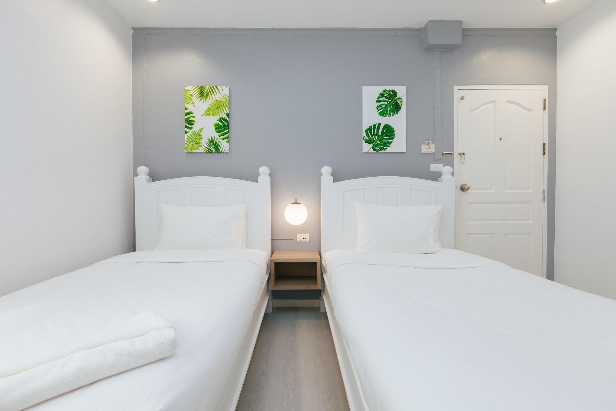 Baan Sutra Guesthouse Phuket Zewnętrze zdjęcie